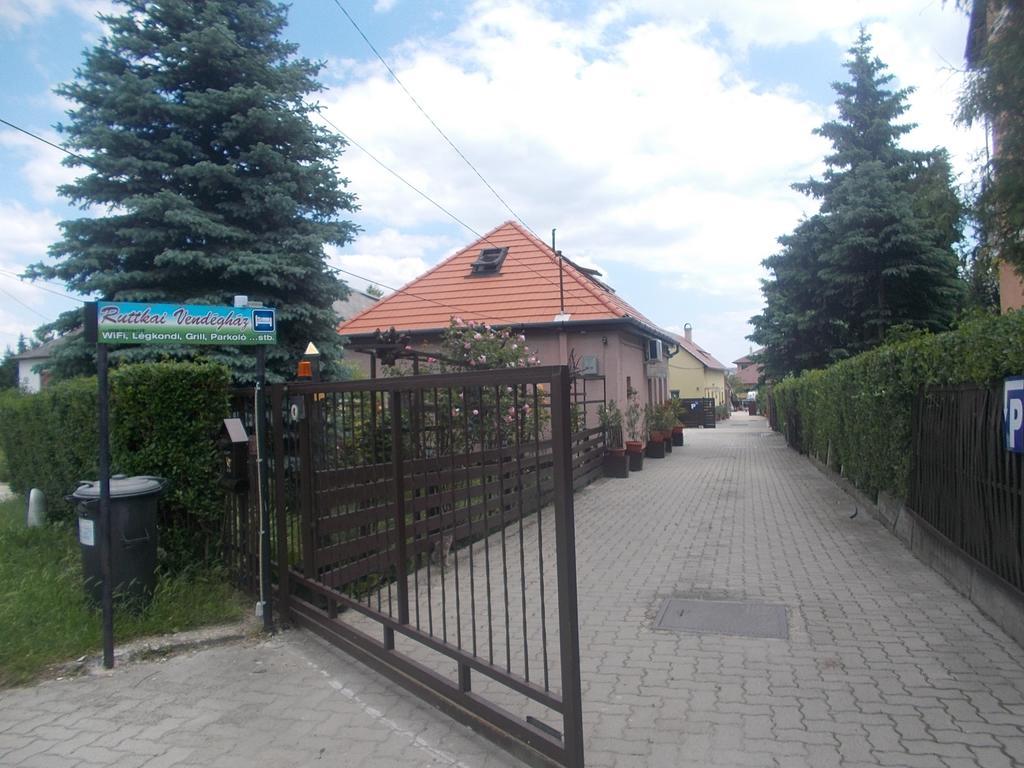 Ruttkai Vendeghaz *